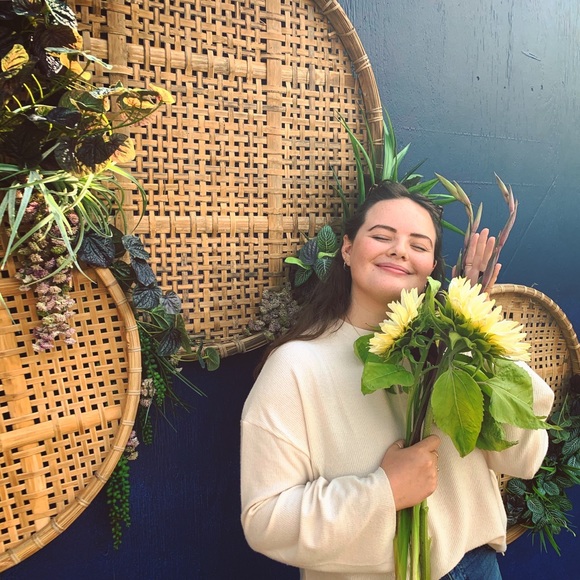 Meet your Posher, Ashlee - Picture 3 of 4